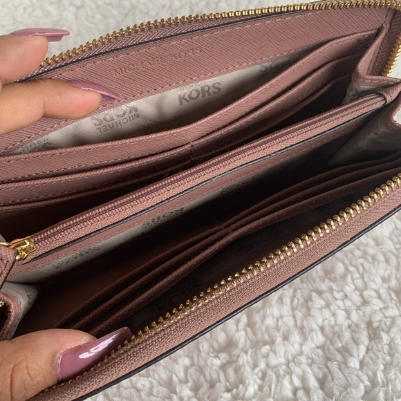 Michael Kors dusty rose pebbled leather wallet - Picture 4 of 4